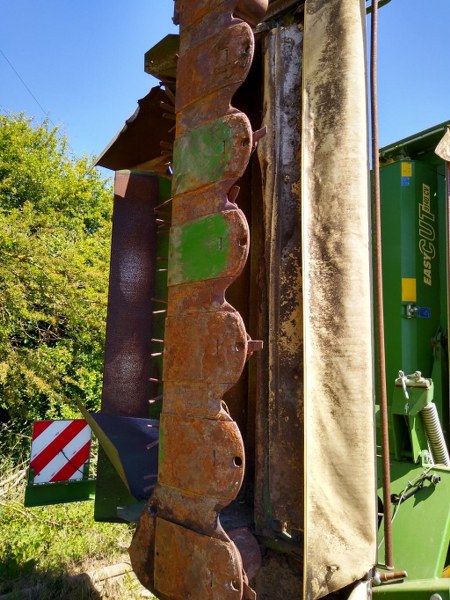 Krone Easy Cut 9140CV & Krone Easy Cut 32CV Float front mower