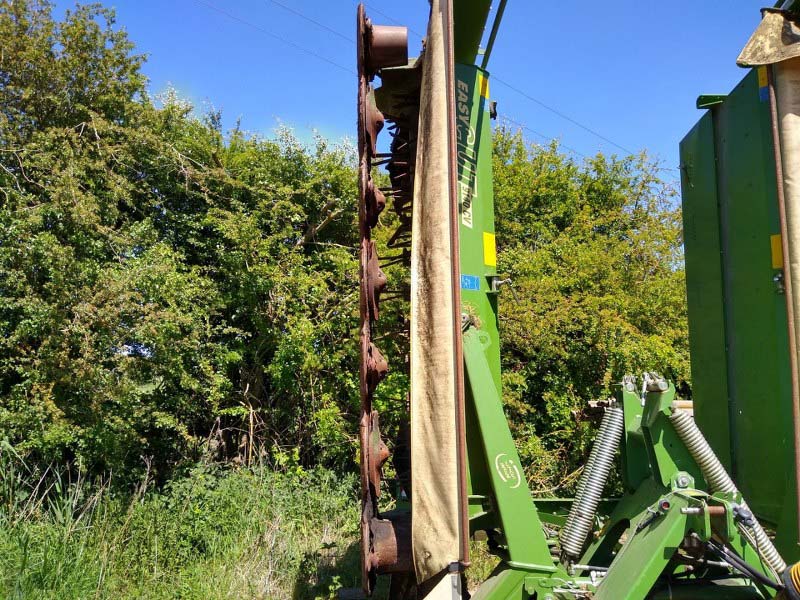 Krone Easy Cut 9140CV & Krone Easy Cut 32CV Float front mower