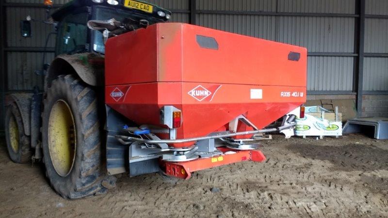 Kuhn Rauch Axis 40.1 W Fertiliser spreader for sale