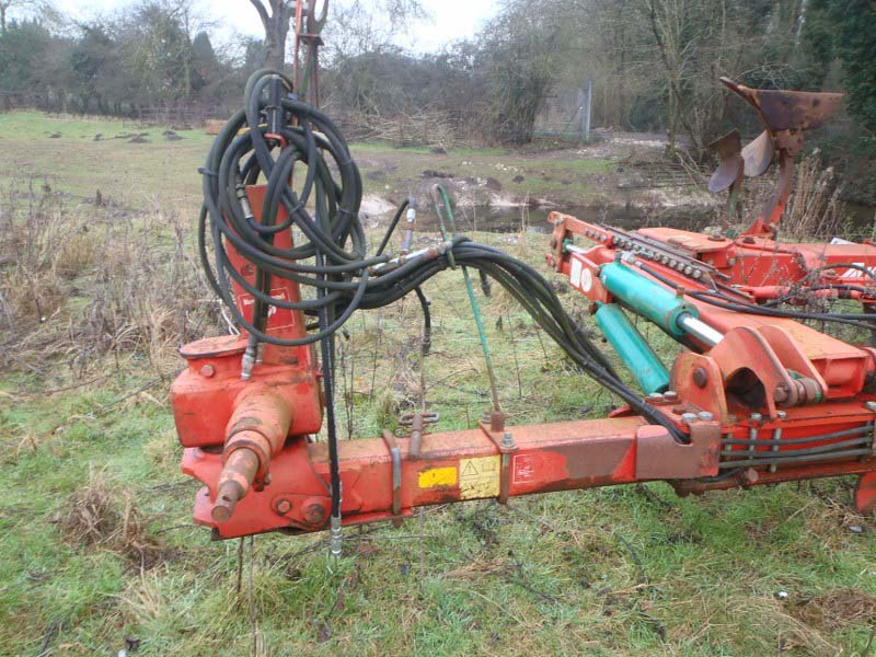 Kverneland RB100 Plough For Sale