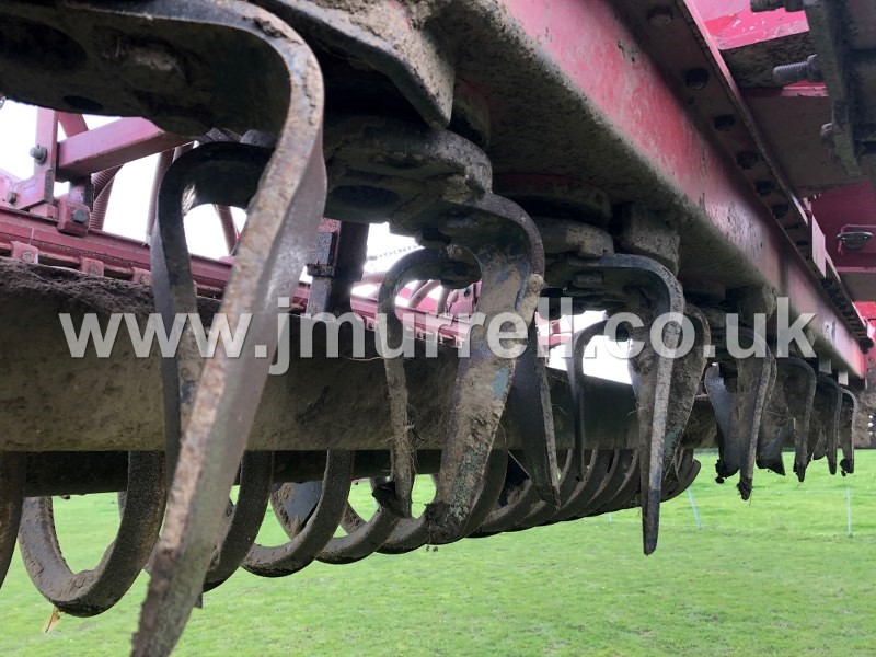 Kverneland 3 Meter power harrow drill combination for sale