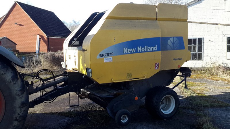 New Holland BR7070 Superfeed round baler for sale