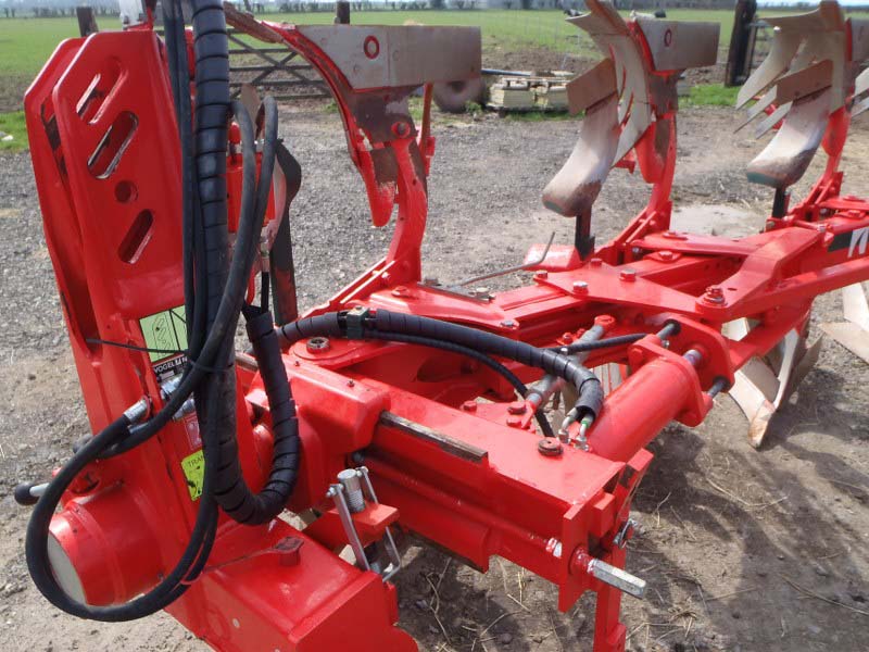 Vogel & Noot Vario C Plus XMS 950 Plough For Sale