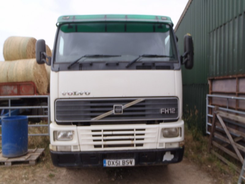 Volvo FH12 Tractor unit for sale