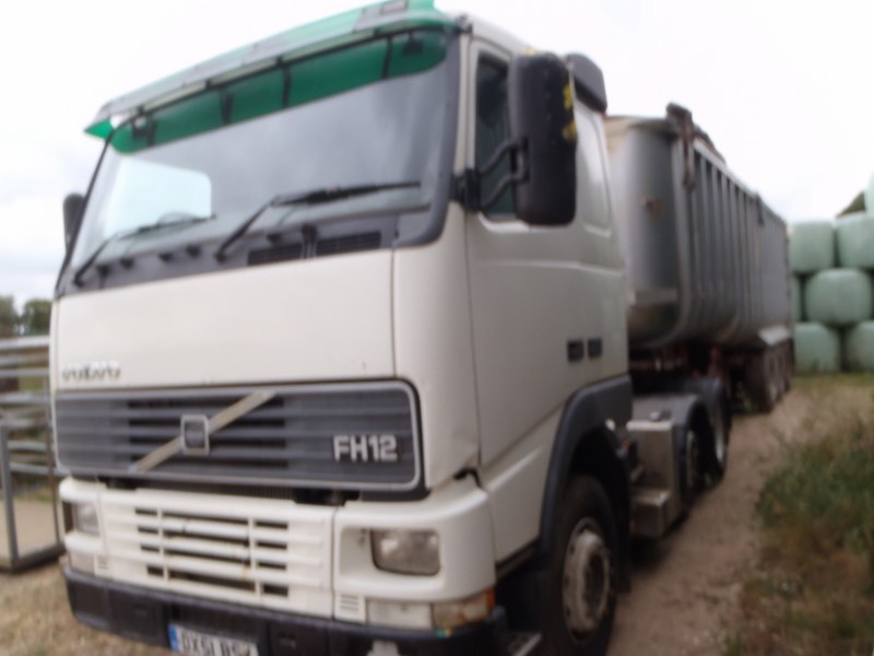 Volvo FH12 Tractor unit for sale