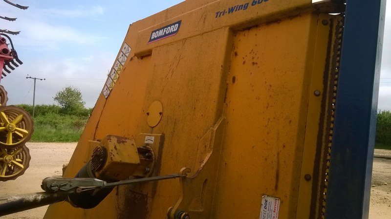 Bomford Tri-Wing 6000 For Saale